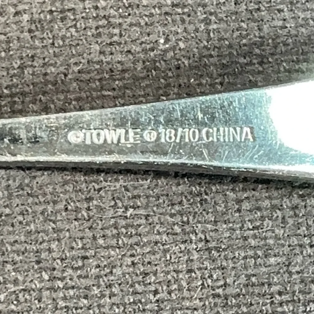 Towle BOSTON ANTIQUE Glossy 2 Oval Soup / Place Spoons Towle 18-10 Stainless